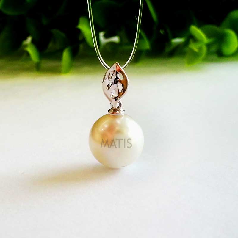 18K  Gold  Pearl  Pendant
