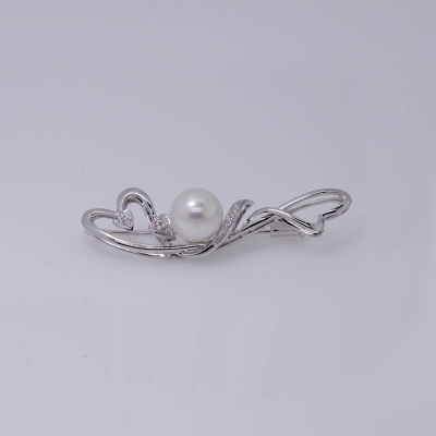 Pearl    Brooch