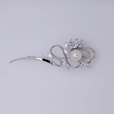 Pearl    Brooch